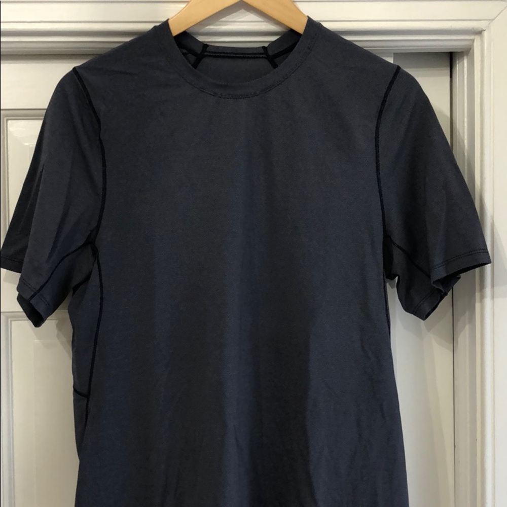 Lululemon T-shirt